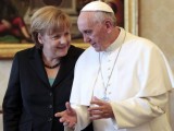 AKTUELNO: Angela Merkel poklonila papi Franju kolekciju djela Baha