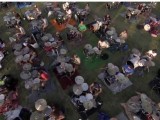 VIDEO: Evo kako neki pokušavaju da natjeraju Dejva Grola da nastupi u njihovom gradu