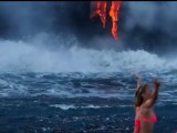 NOVA AVANTURA ŽENSKOG INDIJANA DŽONSA: Til surfovala tokom erupcije vulkana (video)