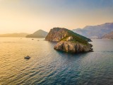 FORBSOVA LISTA: Budvansko ostrvo Sveti Nikola među devet najljepših plaža Evrope
