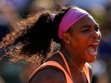 ,,ROLAN GAROS”: Serena Vilijams podigla pobjednički pehar