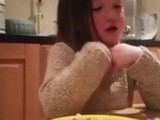 VIDEO KOJI IMA VIŠE OD 37 MILIONA PREGLEDA: Djevojčica odbija da jede meso