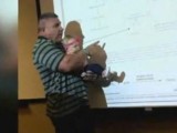 SVAKA ČAST: Studentkinja došla na predavanje s bebom, potez profesora oduševio svijet (video)