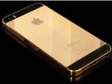 KO VOLI, NEK’ IZVOLI: Zlatni ajfon SE ukrašen je kristalima i zlatom i košta 69.000 eura (foto+video)