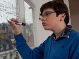 UPRKOS PROGNOZAMA LJEKARA: Ovaj dječak trenutno sprema diplomski iz kvantne fizike i govori četiri jezika