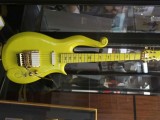 AMERIKA: Vlasnik Koltsa kupio Princovu gitaru za 137.500 dolara