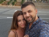 ROMANTIK STAROG KOVA: Amel Ćurić na koljenima zaprosio djevojku u Barseloni