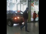 PODGORIČKA POSLA: Kad autom uđe u pijacu (video)