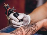 OPREZ: Posle tetoviranja se zarazio smrtonosnom bakterijom