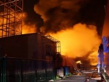 SRBIJA: U požaru u Zemunu osam povrijeđenih, vatrogasac prebačen u Urgentni
