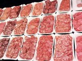 HOLANDIJA: Zbog trovanja ljudi, povlače prerađeno meso
